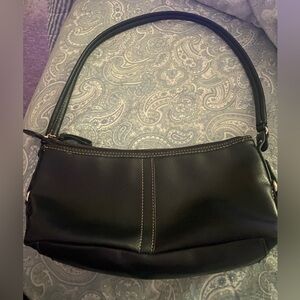 Relic leather shoulder bag